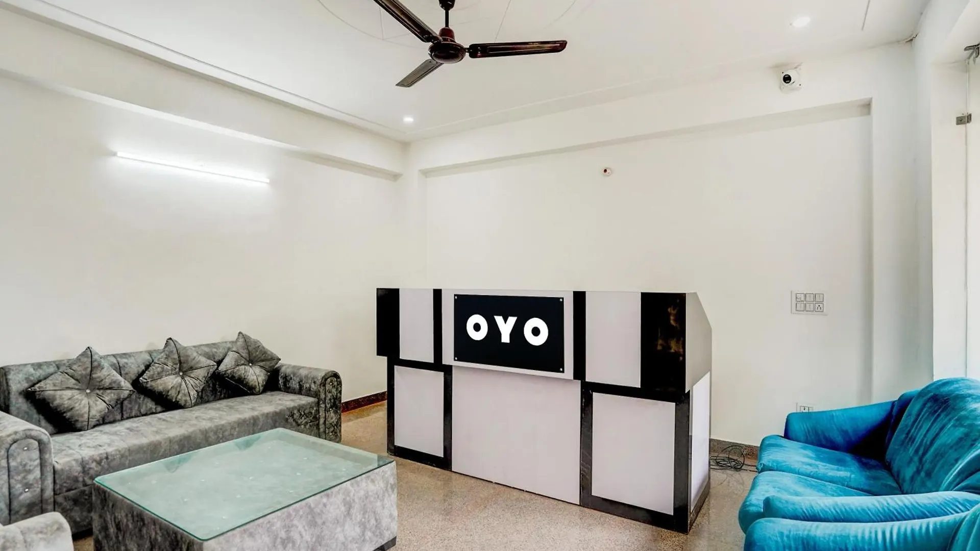 Hotel O Premium Rooms Delhi
