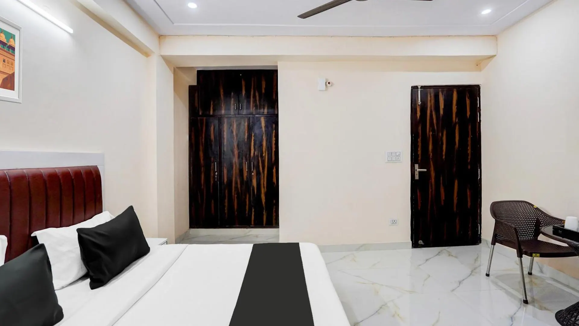 Hotel O Premium Rooms Delhi   Delhi (National Capital Territory of India)