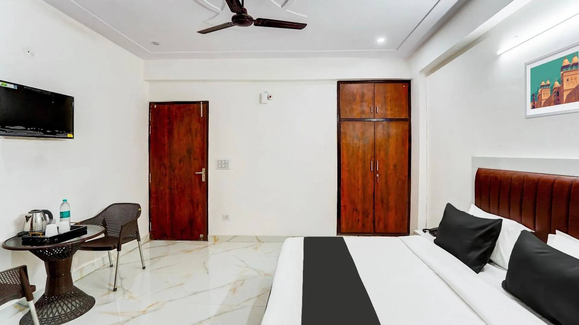 Hotel O Premium Rooms Delhi  Delhi (National Capital Territory of India)