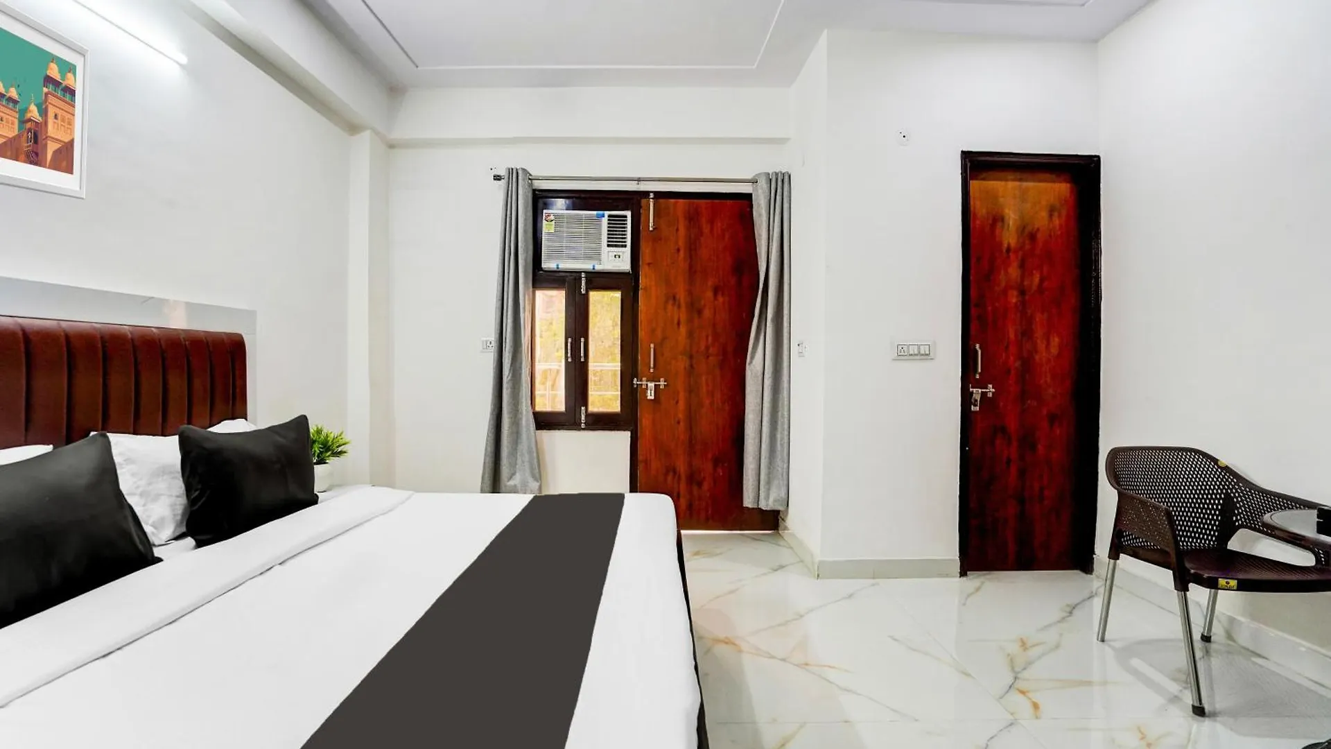 Hotel O Premium Rooms Delhi   Delhi (National Capital Territory of India)