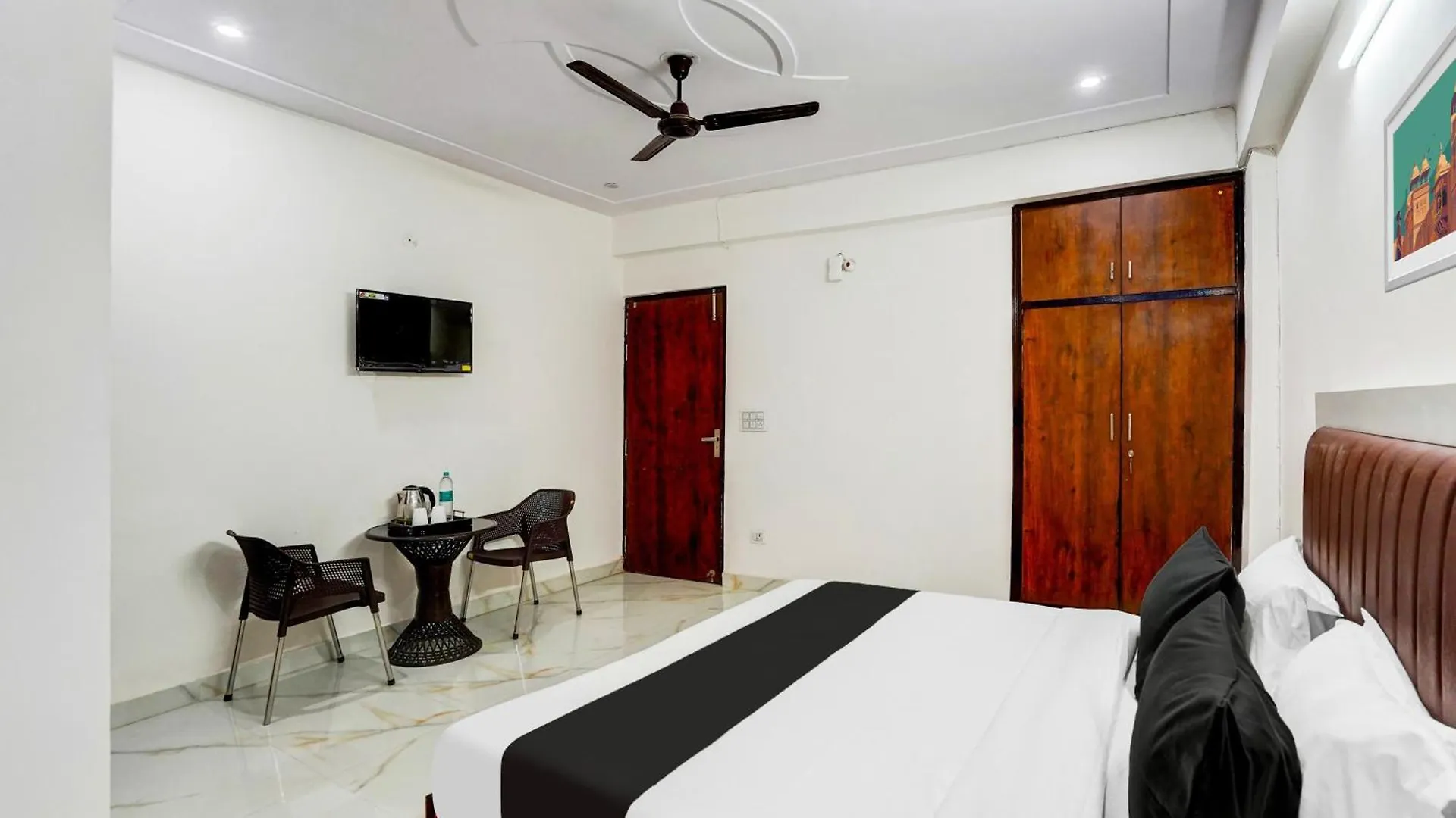 Hotel O Premium Rooms Delhi   Delhi (National Capital Territory of India)