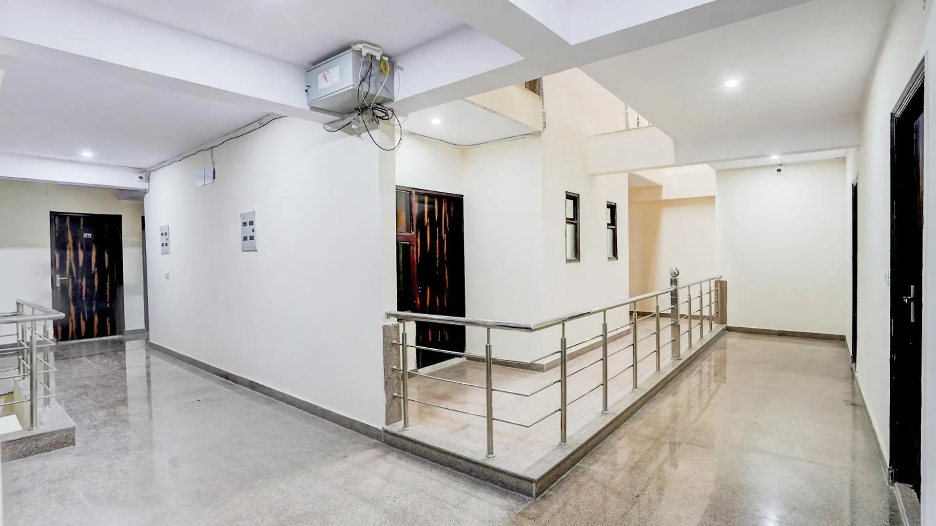 Hotel O Premium Rooms Delhi