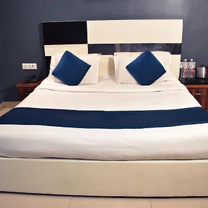 Hotel Qotel Comfort Church House Rohini Sector 15
